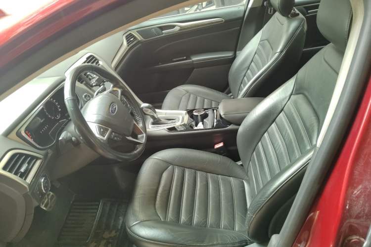 Used Ford Mondeo 2013 2.0L GTDi 200 Fashion Edition Left Front Seat