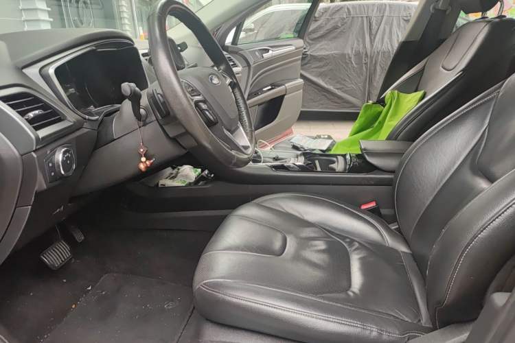 Used Ford Mondeo 2013 2.0L GTDi240 Luxury Sport Model Left Front Seat