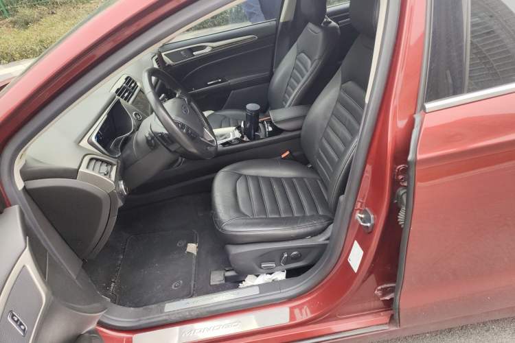 Used Ford Mondeo 2013 2.0L GTDi 200 Luxury Model Left Front Seat