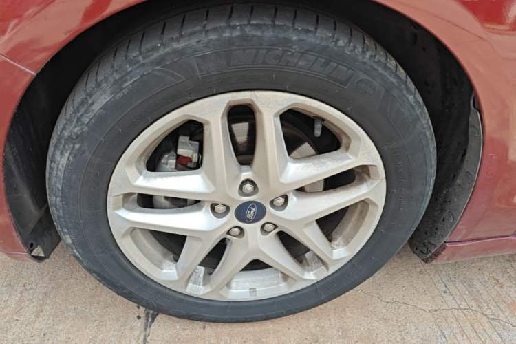 Used Ford Mondeo 2013 1.5L GTDi180 Fashion Edition Left Front Wheel Hub