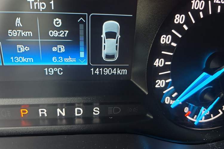 Used Ford Mondeo 2013 1.5L GTDi180 Fashion Edition Odometer Close Up
