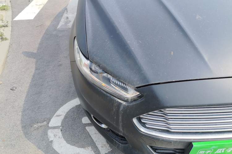 Used Ford Mondeo 2013 2.0L GTDi240 Luxury Sport Model Right Front Headlight
