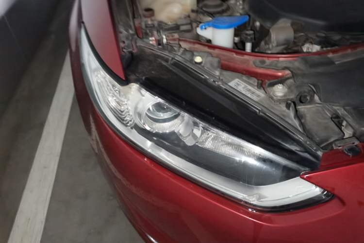 Used Ford Mondeo 2013 2.0L GTDi 200 Fashion Edition Right Front Headlight