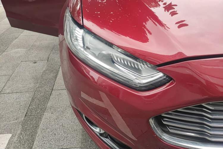 Used Ford Mondeo 2013 2.0L GTDi240 Luxury Sport Model Right Front Headlight