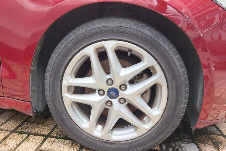 Used Ford Mondeo 2013 1.5L GTDi180 Fashion Edition Right Front Wheel Hub