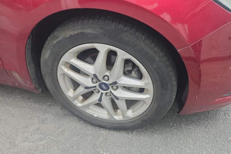 Used Ford Mondeo 2013 1.5L GTDi180 Fashion Edition Right Front Wheel Hub