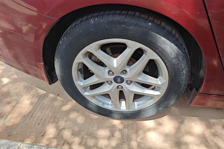 Used Ford Mondeo 2013 1.5L GTDi180 Fashion Edition Right Rear Wheel Hub