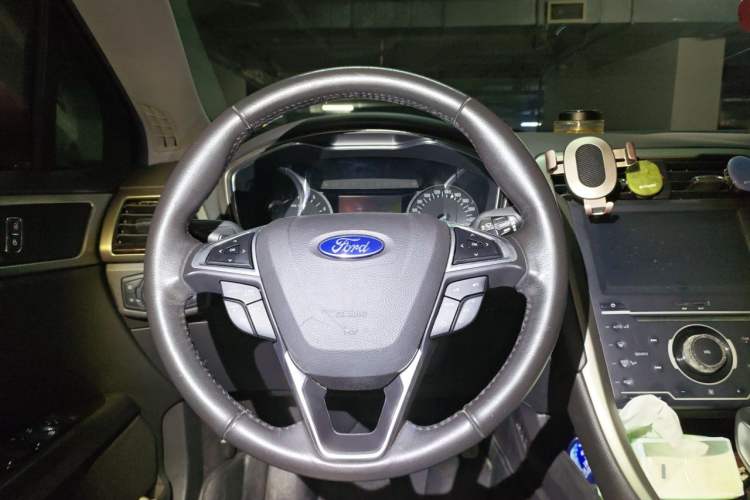 Used Ford Mondeo 2013 2.0L GTDi 200 Fashion Edition Steering Wheel