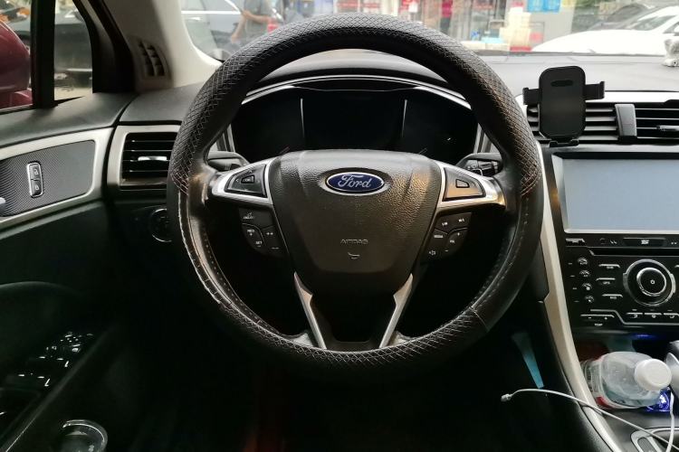 Used Ford Mondeo 2013 2.0L GTDi 200 Fashion Edition Steering Wheel
