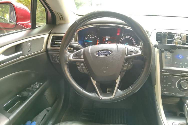 Used Ford Mondeo 2013 2.0L GTDi 200 Fashion Edition Steering Wheel
