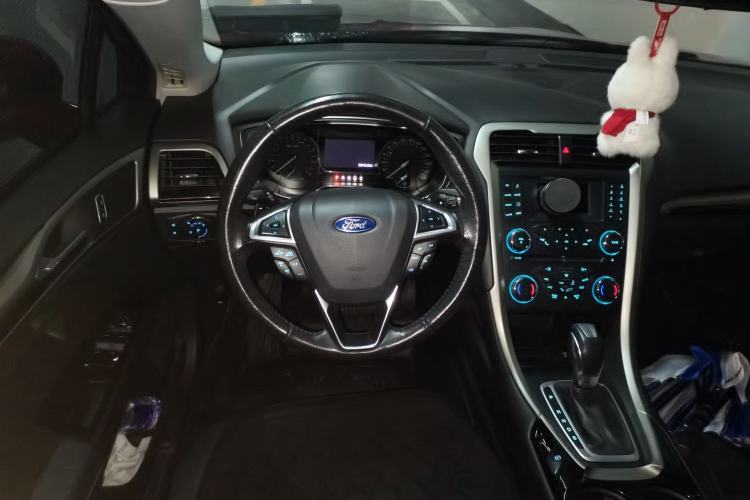 Used Ford Mondeo 2013 2.0L GTDi 200 Fashion Edition Steering Wheel