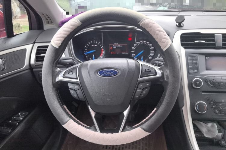 Used Ford Mondeo 2013 2.0L GTDi 200 Fashion Edition Steering Wheel