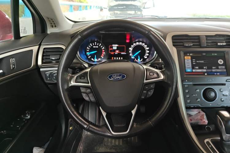 Used Ford Mondeo 2013 2.0L GTDi 200 Fashion Edition Steering Wheel