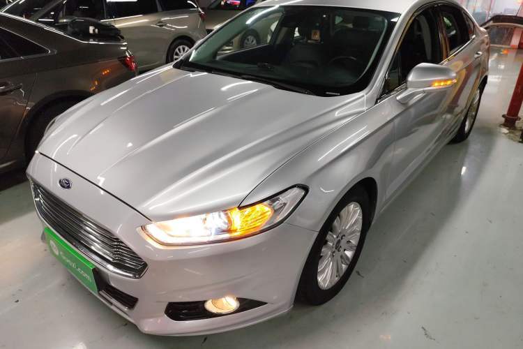 Used Ford Mondeo 2013 2.0L GTDi 200 Fashion Edition Guazi used car, China used car export, Used car for sale, Used  cars, Cheapest cars for sale