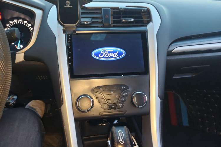 Used Ford Mondeo 2013 1.5L GTDi180 Fashion Edition Audio And AC Panel