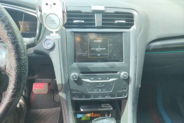 Used Ford Mondeo 2013 2.0L GTDi 200 Luxury Model Audio And AC Panel