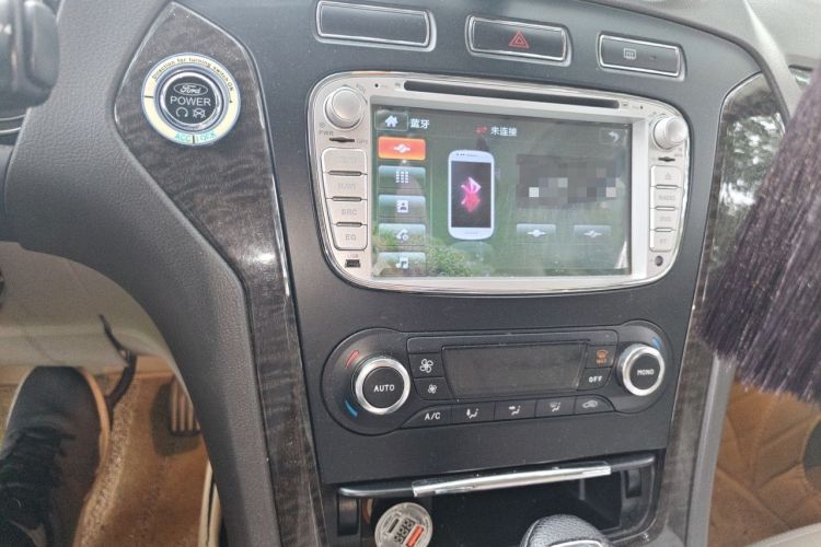 Used Ford Mondeo 2013 2.3L Luxury Model Audio And AC Panel