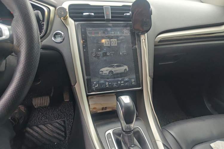 Used Ford Mondeo 2013 2.0L GTDi 200 Fashion Edition Audio And AC Panel