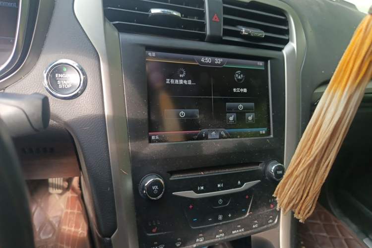 Used Ford Mondeo 2013 2.0L GTDi 200 Luxury Model Audio And AC Panel
