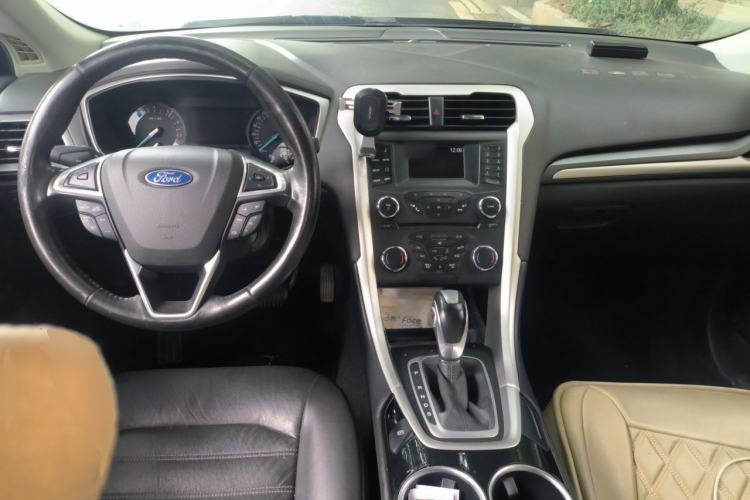 Used Ford Mondeo 2013 1.5L GTDi180 Fashion Edition Center Console