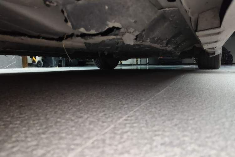 Used Ford Mondeo 2013 2.0L GTDi 200 Luxury Model Chassis Front Left