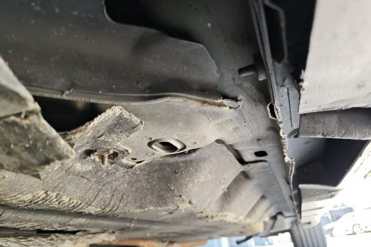 Used Ford Mondeo 2013 2.0L GTDi 200 Luxury Model Chassis Front Left