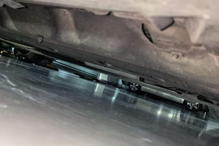 Used Ford Mondeo 2013 2.0L GTDi 200 Luxury Model Chassis Front Right