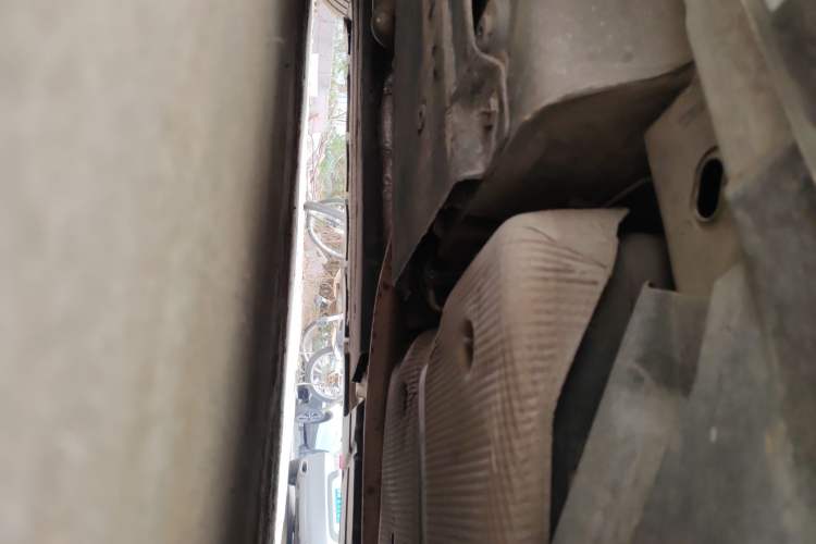 Used Ford Mondeo 2013 2.0L GTDi 200 Fashion Edition Chassis Rear Left
