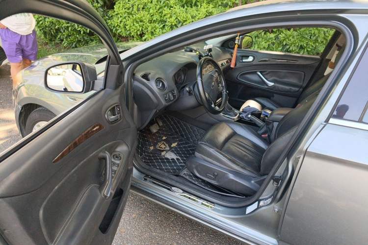 Used Ford Mondeo 2013 2.3L Luxury Model Driver Seat