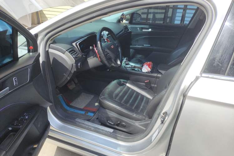Used Ford Mondeo 2013 2.0L GTDi 200 Luxury Model Driver Seat
