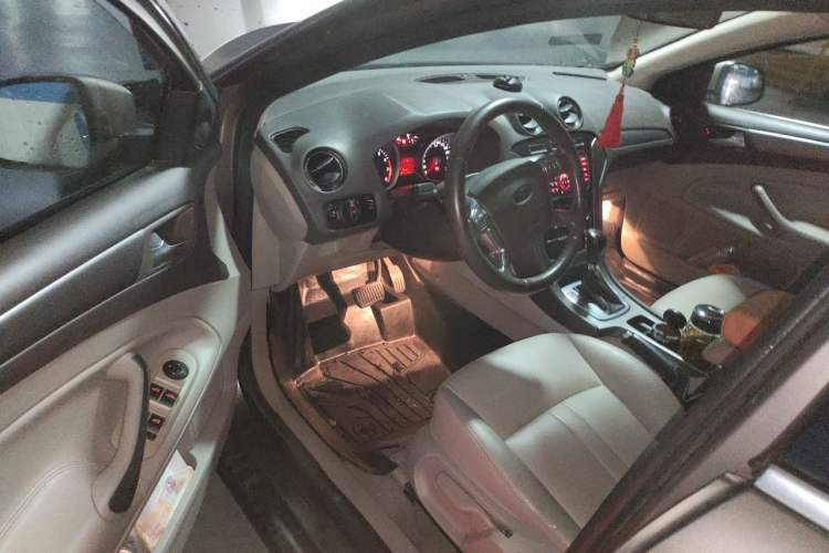 Used Ford Mondeo 2013 2.3L Fashion Edition Driver Seat