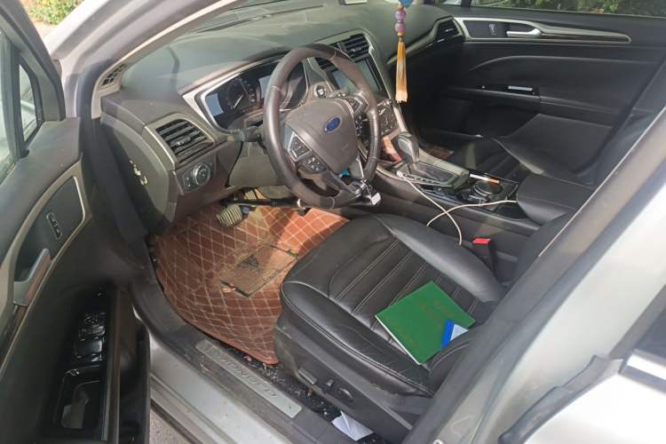 Used Ford Mondeo 2013 2.0L GTDi 200 Luxury Model Driver Seat