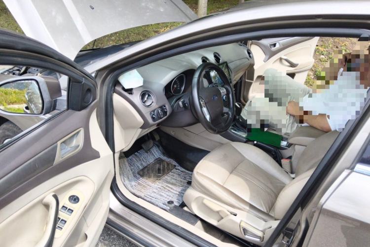 Used Ford Mondeo 2013 2.3L Fashion Edition Driver Seat