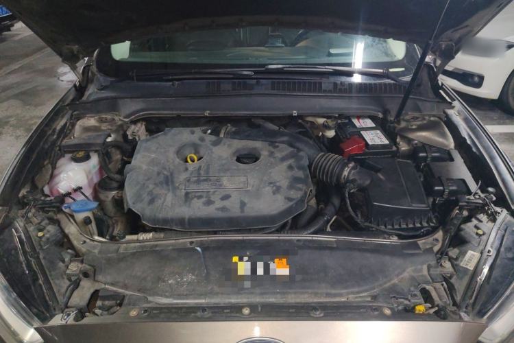 Used Ford Mondeo 2013 2.0L GTDi 200 Fashion Edition Engine Bay