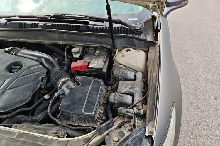 Used Ford Mondeo 2013 2.0L GTDi 200 Fashion Edition Engine Bay Left
