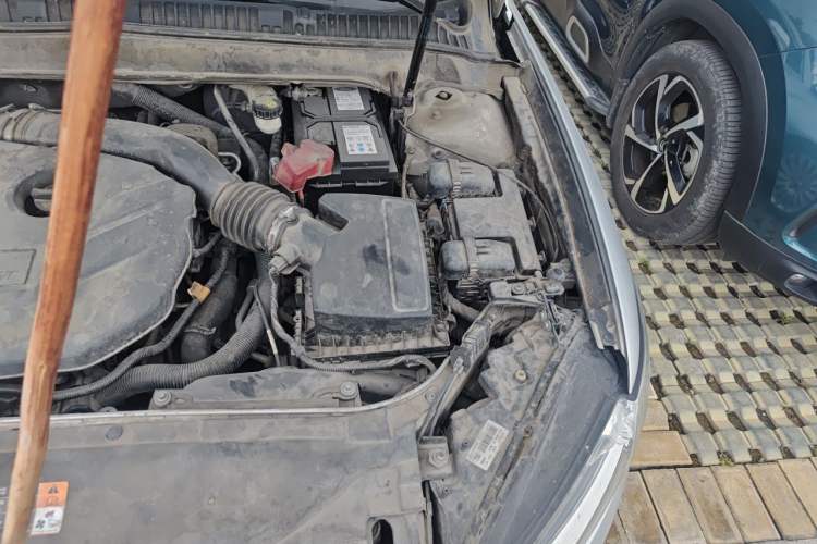 Used Ford Mondeo 2013 2.0L GTDi 200 Fashion Edition Engine Bay Left