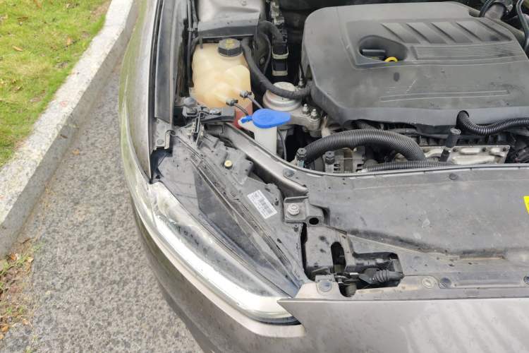 Used Ford Mondeo 2013 1.5L GTDi180 Fashion Edition Engine Bay Right