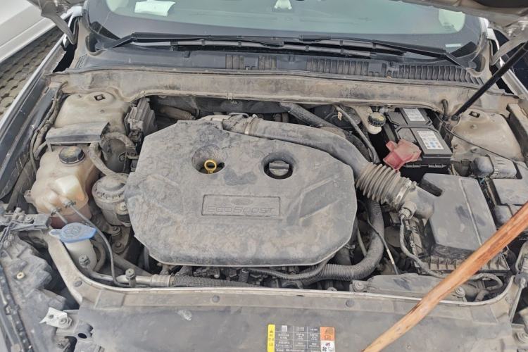 Used Ford Mondeo 2013 2.0L GTDi 200 Fashion Edition Engine Bay