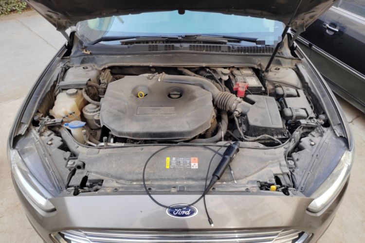 Used Ford Mondeo 2013 2.0L GTDi 200 Fashion Edition Engine Bay
