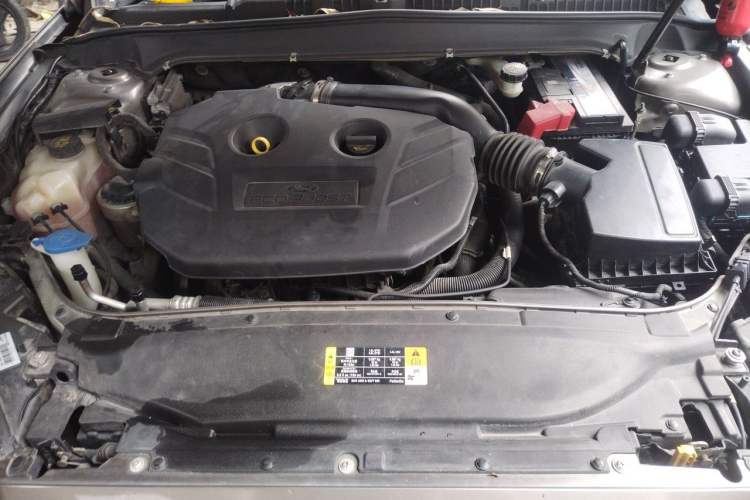 Used Ford Mondeo 2013 2.0L GTDi 200 Fashion Edition Engine Bay