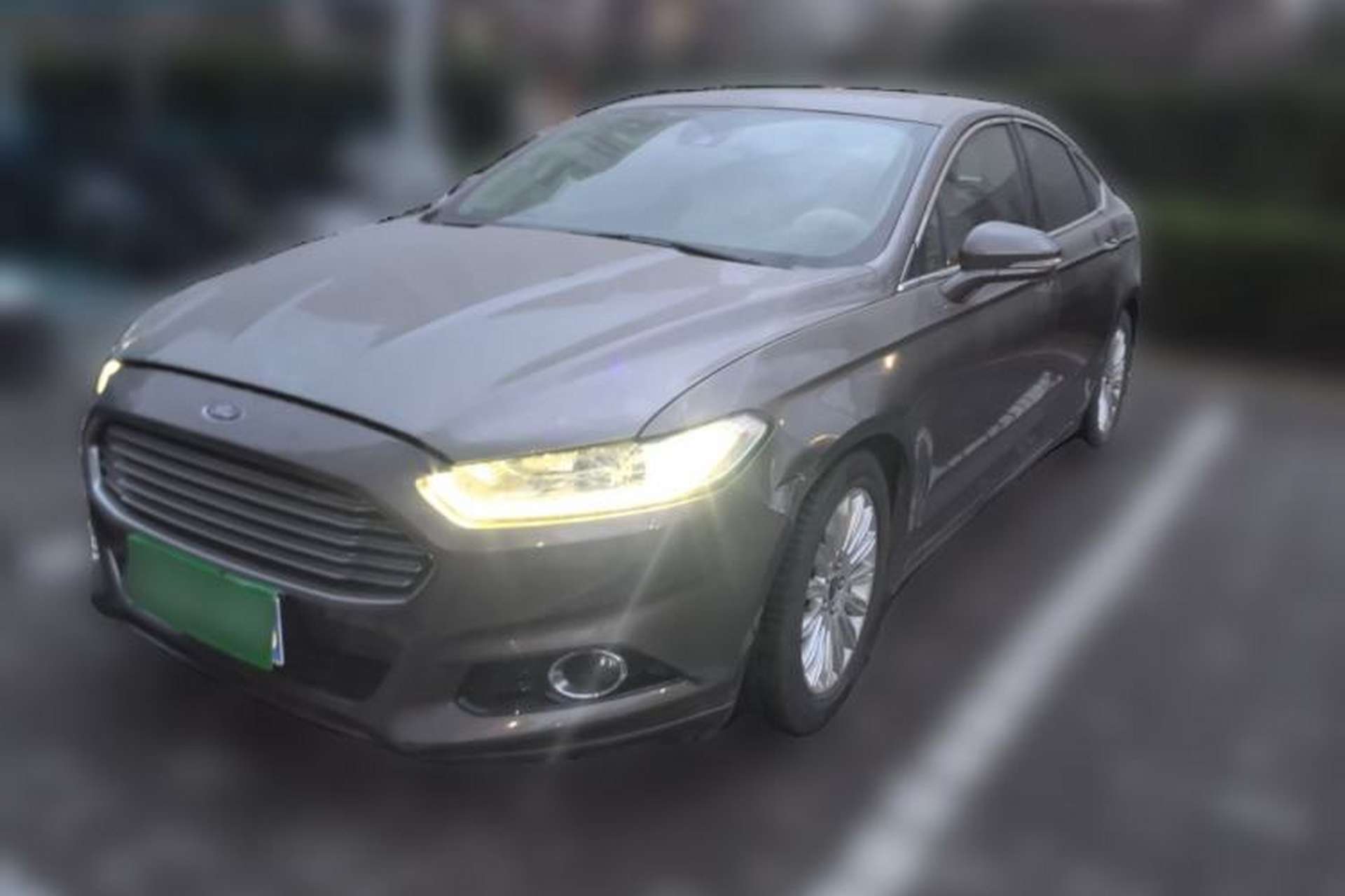 Used Ford Mondeo 2013 2.0L GTDi 200 Luxury Model Front Left 45 Deg