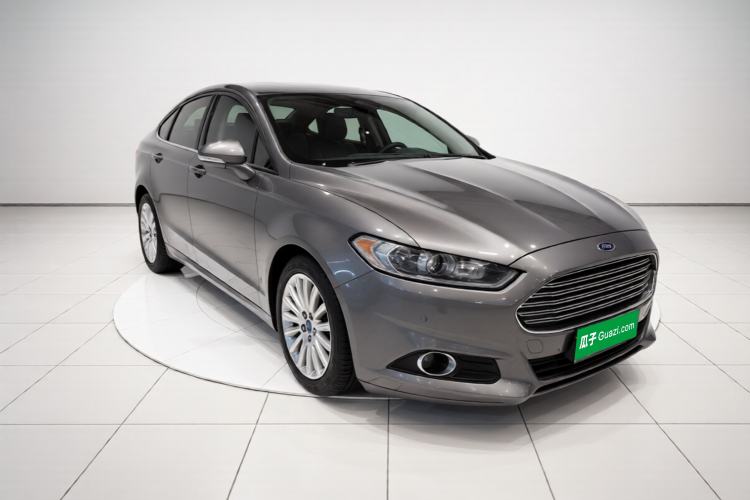 Used Ford Mondeo 2013 2.0L GTDi 200 Fashion Edition Front Right 45 Deg