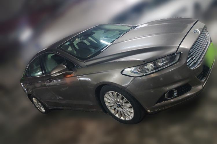Used Ford Mondeo 2013 2.0L GTDi 200 Fashion Edition Front Right 45 Deg