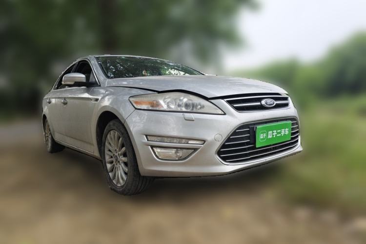 Used Ford Mondeo 2013 2.3L Luxury Model Front Right 45 Deg