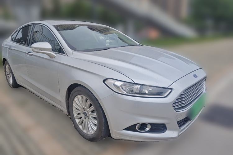 Used Ford Mondeo 2013 2.0L GTDi 200 Fashion Edition Front Right 45 Deg
