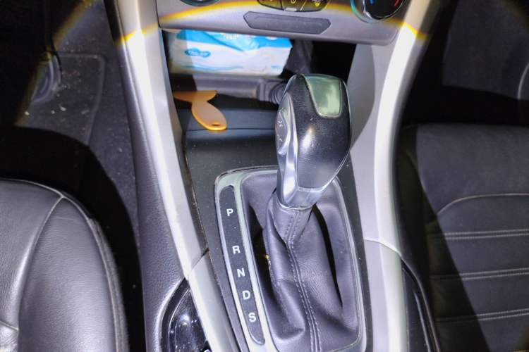 Used Ford Mondeo 2013 1.5L GTDi180 Fashion Edition Gear Lever