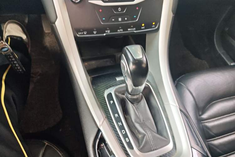 Used Ford Mondeo 2013 1.5L GTDi180 Fashion Edition Gear Lever