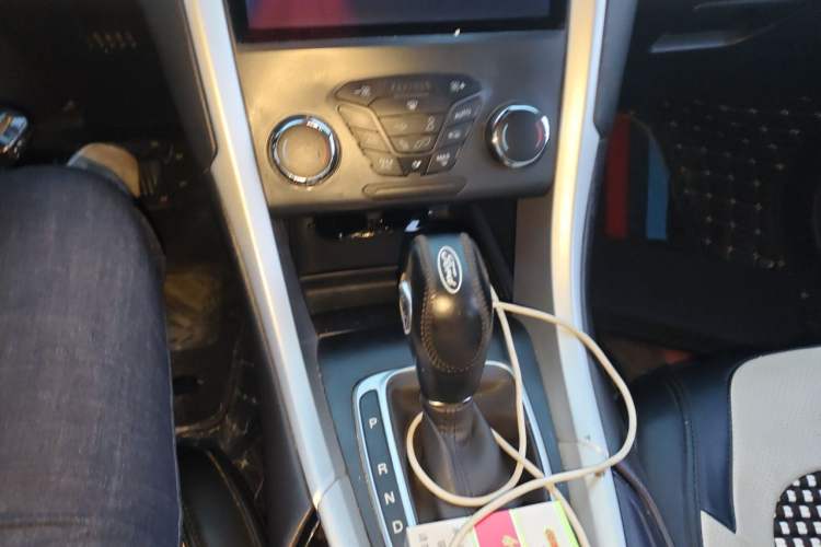 Used Ford Mondeo 2013 1.5L GTDi180 Fashion Edition Gear Lever