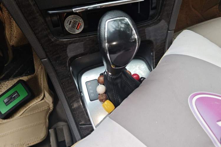 Used Ford Mondeo 2013 2.3L Luxury Model Gear Lever