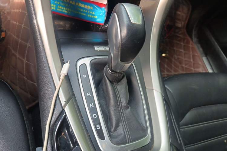 Used Ford Mondeo 2013 2.0L GTDi 200 Luxury Model Gear Lever